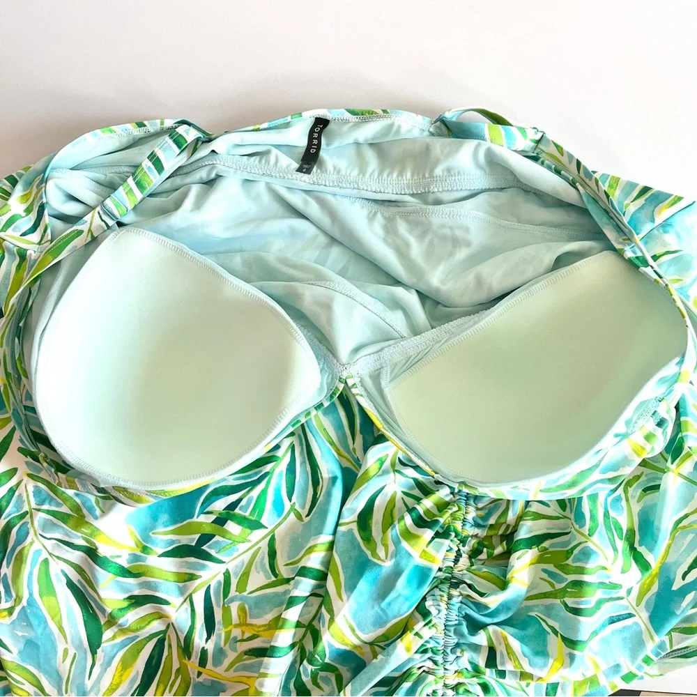 Torrid NEW Swimsuit Dress plus 6X one piece Side Cinch Fitted wireless shelf bra